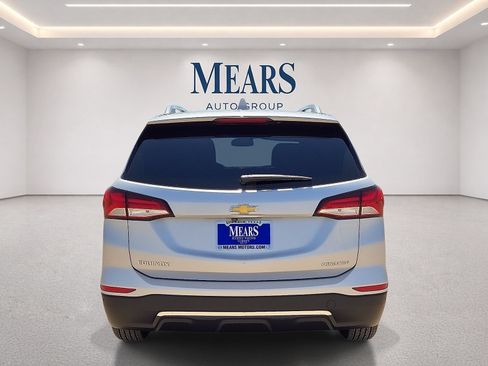 Used 2022 Chevrolet Equinox Premier FWD image 4