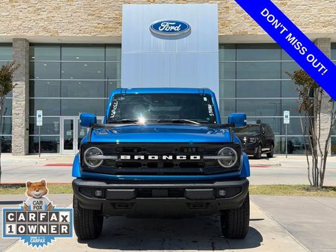 Used 2024 Ford Bronco Outer Banks AWD/4WD image 2