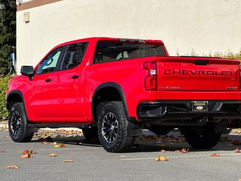 Used 2024 Chevrolet Silverado 1500 ZR2 w/ Technology Package image 6