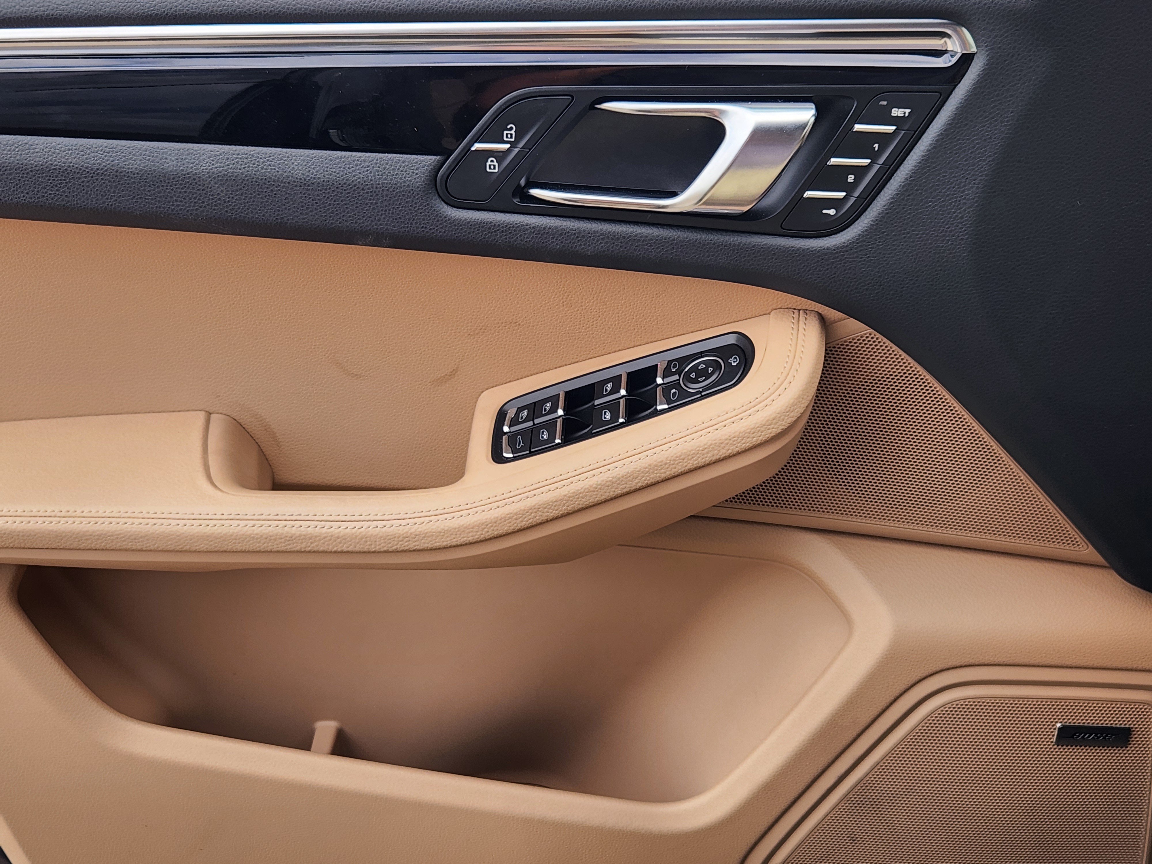 Certified 2026 Porsche Macan AWD/4WD image 24