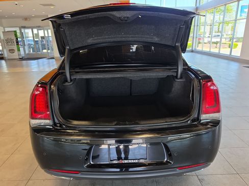 Used 2021 Chrysler 300 S RWD image 32