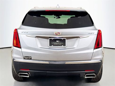 New 2025 Cadillac XT5 Luxury image 4