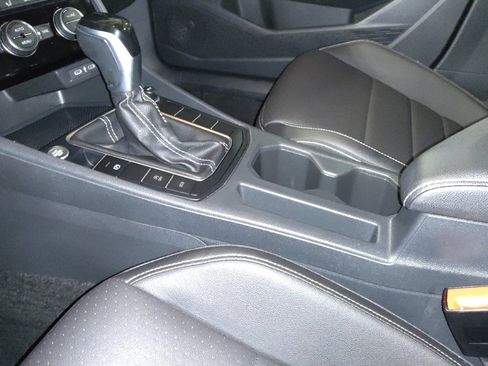 Used 2024 Volkswagen Jetta SE image 26