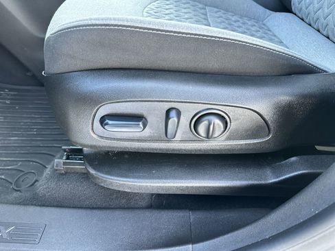 Certified 2024 Chevrolet Equinox LS w/ LS Convenience Package image 12