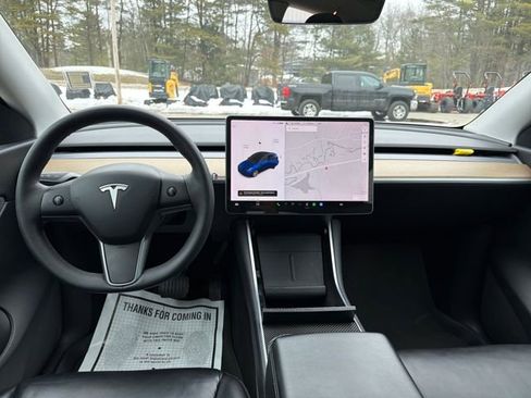 Used 2021 Tesla Model Y Long Range image 14