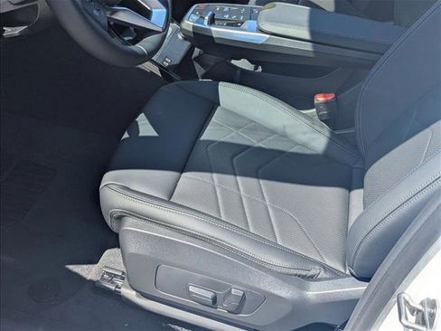 New 2026 BMW X1 xDrive28i AWD/4WD image 4