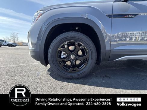 New 2026 Volkswagen Atlas Peak Edition AWD/4WD image 11