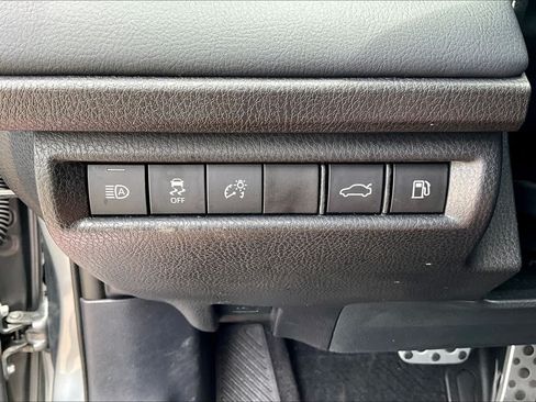 Used 2025 Toyota Camry XSE FWD image 35