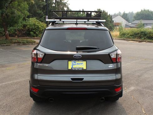 Used 2017 Ford Escape SE w/ SE Sport Appearance Package AWD/4WD image 8