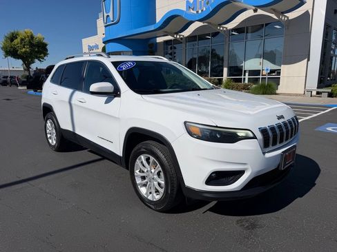 Used 2021 Jeep Cherokee Trailhawk w/ Trailer Tow Group AWD/4WD image 1