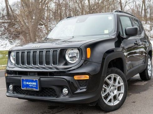 Used 2023 Jeep Renegade Latitude w/ Premium Group AWD/4WD image 1