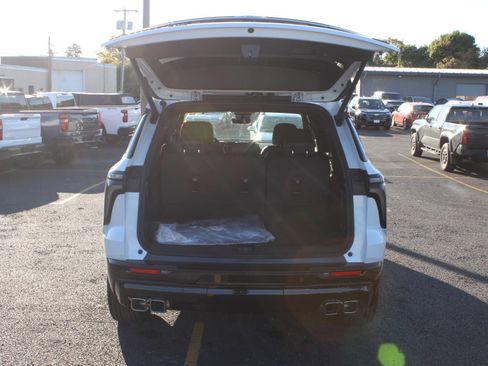 New 2026 Chevrolet Traverse RS image 7