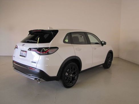 Certified 2025 Honda HR-V Sport image 23