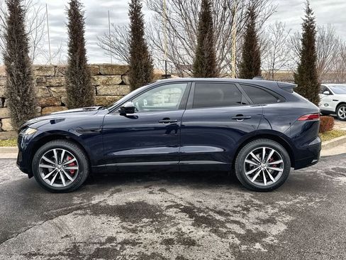 Used 2025 Jaguar F-PACE R-Dynamic S image 2