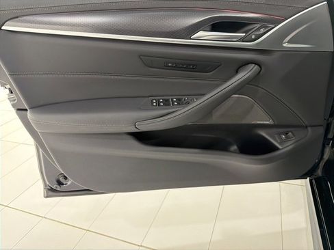 Certified 2023 BMW M550i xDrive w/ Executive Package image 10