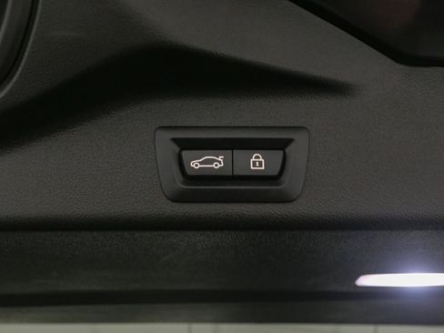 Used 2019 BMW X5 xDrive50i w/ M Sport Package AWD/4WD image 14