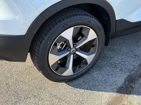 New 2026 Volvo XC40 B5 Core w/ Climate Package image 4