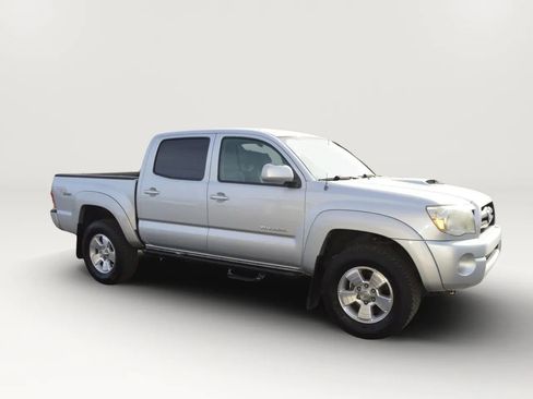 Used 2008 Toyota Tacoma PreRunner image 7