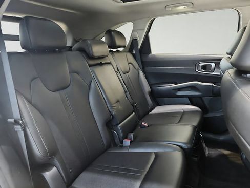 Certified 2022 Kia Sorento S w/ Panoramic Sunroof Package FWD image 28