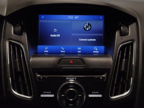 Used 2018 Ford Focus SEL image 25