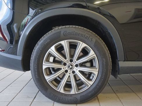 Used 2024 Mercedes-Benz GLC 300 4MATIC image 29