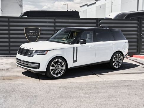Used 2024 Land Rover Range Rover Long Wheelbase SE AWD/4WD image 5