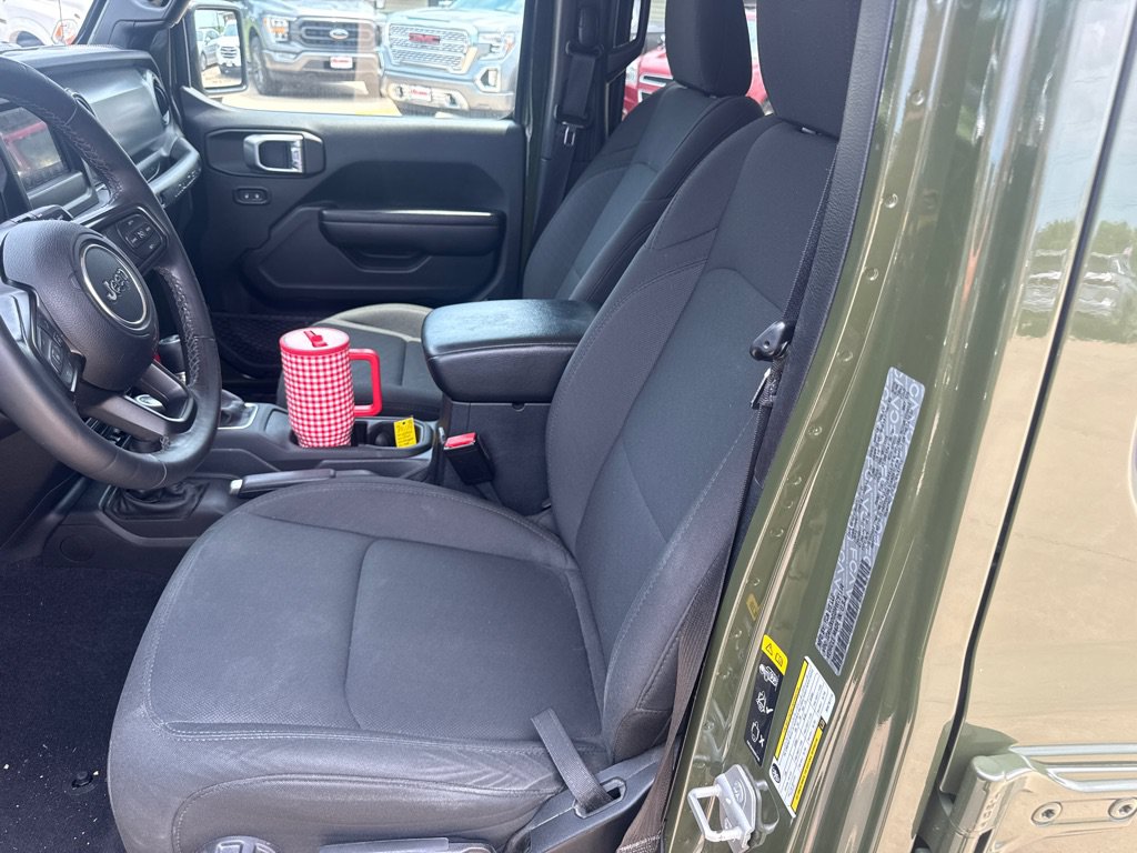 Used 2021 Jeep Wrangler Unlimited Sport AWD/4WD image 14