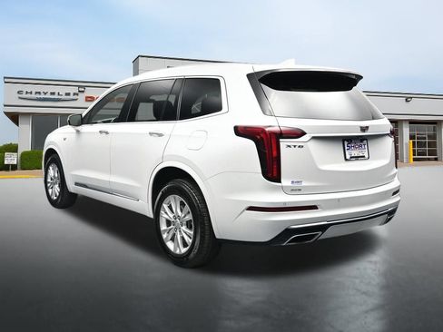 Used 2024 Cadillac XT6 Luxury w/ LPO, Floor Liner Package AWD/4WD image 3