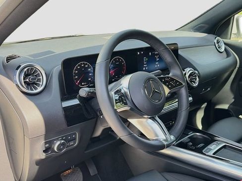 Used 2026 Mercedes-Benz GLA 250 4MATIC image 9