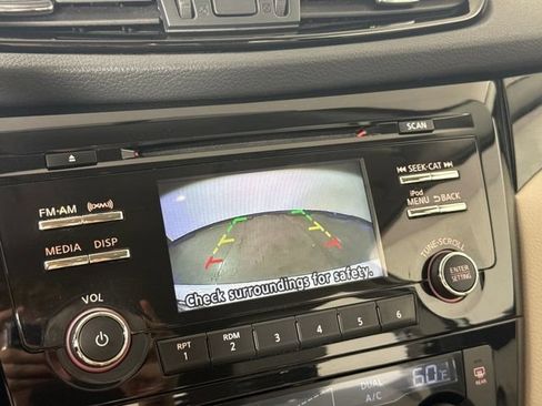 Used 2018 Nissan Rogue Sport SV AWD/4WD image 22