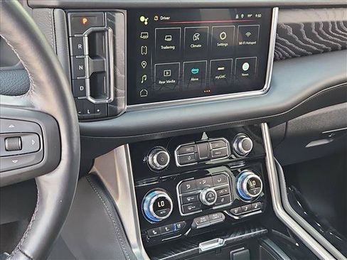 Used 2023 GMC Yukon Denali w/ Denali Reserve Package AWD/4WD image 13