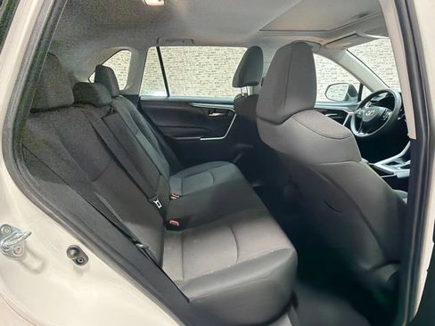 Used 2023 Toyota RAV4 XLE w/ Convenience Package FWD image 10