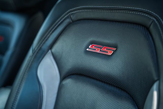 Used 2018 Chevrolet Camaro SS RWD image 35