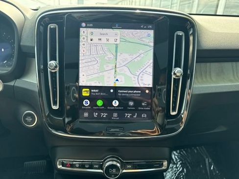 Certified 2025 Volvo XC40 B5 Plus AWD/4WD image 25