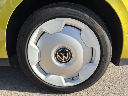 New 2025 Volkswagen ID. Buzz 1st Edition image 9