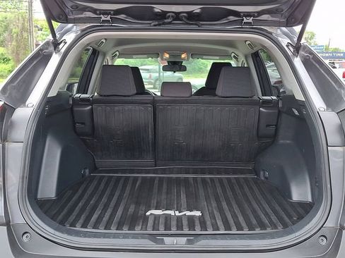 Used 2020 Toyota RAV4 LE w/ All Weather Liner Package AWD/4WD image 29