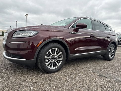 Certified 2023 Lincoln Nautilus AWD image 2