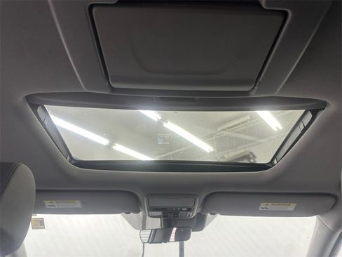 Used 2020 Honda Odyssey Elite image 25