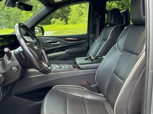 Used 2021 Cadillac Escalade ESV Premium Luxury AWD/4WD image 3