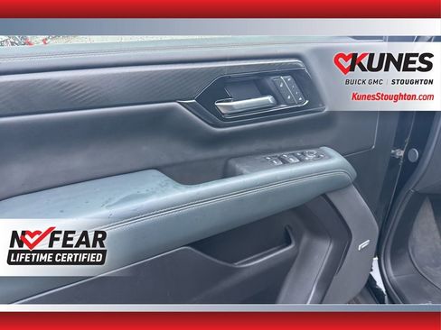 Used 2025 GMC Yukon AT4 image 19