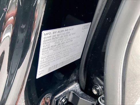 Used 2022 Audi Q8 Prestige image 33