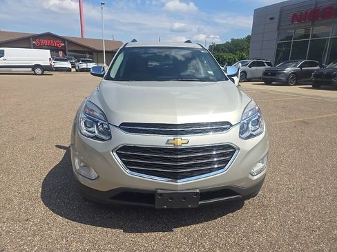 Used 2016 Chevrolet Equinox LTZ FWD image 2