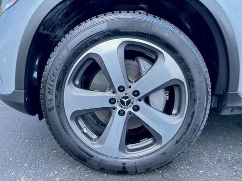 Used 2021 Mercedes-Benz GLC 300 4MATIC image 34