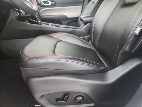 Certified 2025 Jeep Compass Limited AWD/4WD image 22