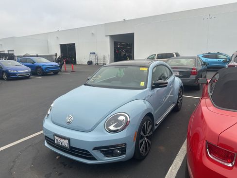 Used 2014 Volkswagen Beetle GSR image 2