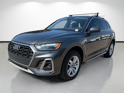 Used 2023 Audi Q5 2.0T Premium w/ Convenience Package image 7