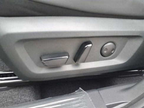 New 2026 Nissan Rogue SV image 25