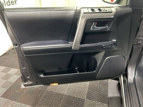 Used 2023 Toyota 4Runner Limited AWD/4WD image 23