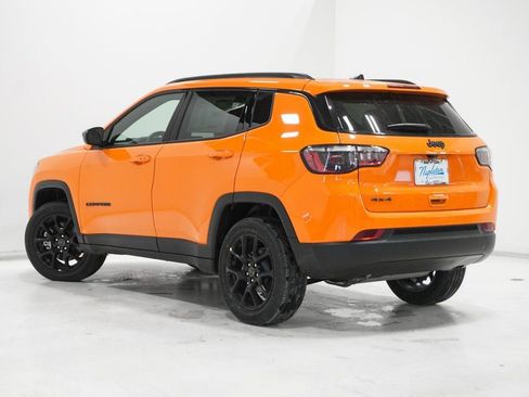 New 2026 Jeep Compass Latitude image 5