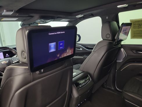 Used 2024 Cadillac Escalade V w/ LPO, ONYX Package AWD/4WD image 14